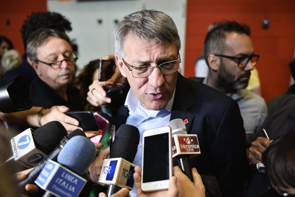 ITALY, TURIN, PIEDMONT - 2019/06/11: Maurizio Landini CGIL General Secretary interviewed by journalists during the Fiom-CGIL National Convention for the future of the car and investigation report on FCA.
The national conference of the Fiom-CGIL trade union for the future of the car, in which the research on Fca, Cnhi and Magneti Marelli is presented, is one of the most significant conducted in Italy in recent decades, and the largest carried out in the sector. (Photo by Stefano Guidi/LightRocket via Getty Images)