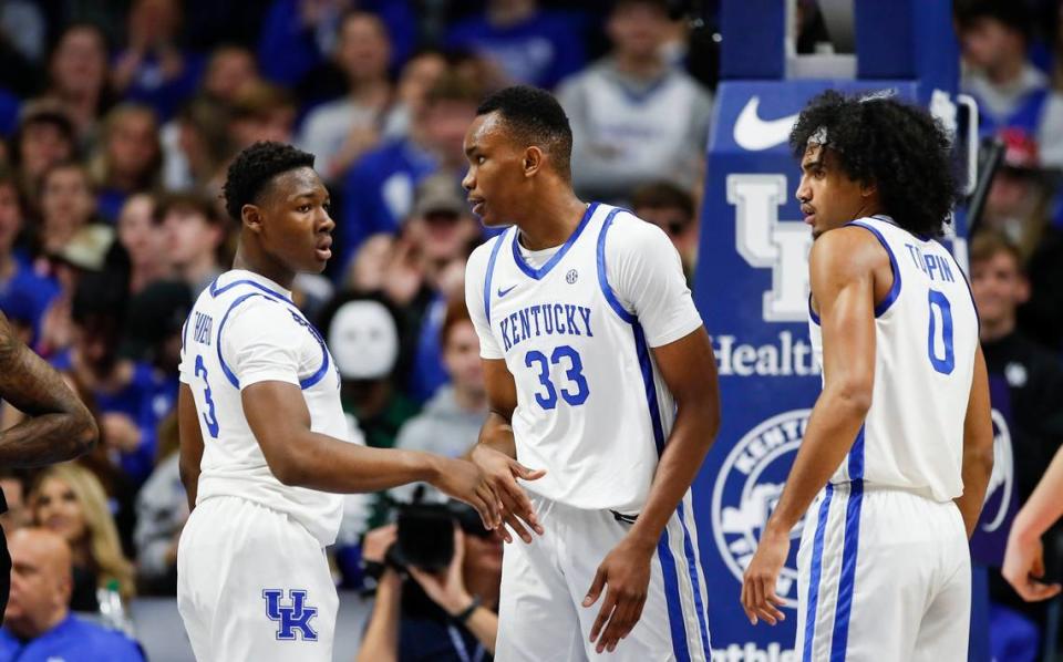 Kentucky post player Ugonna Onyenso, center, will be back with the Wildcats for a second season.