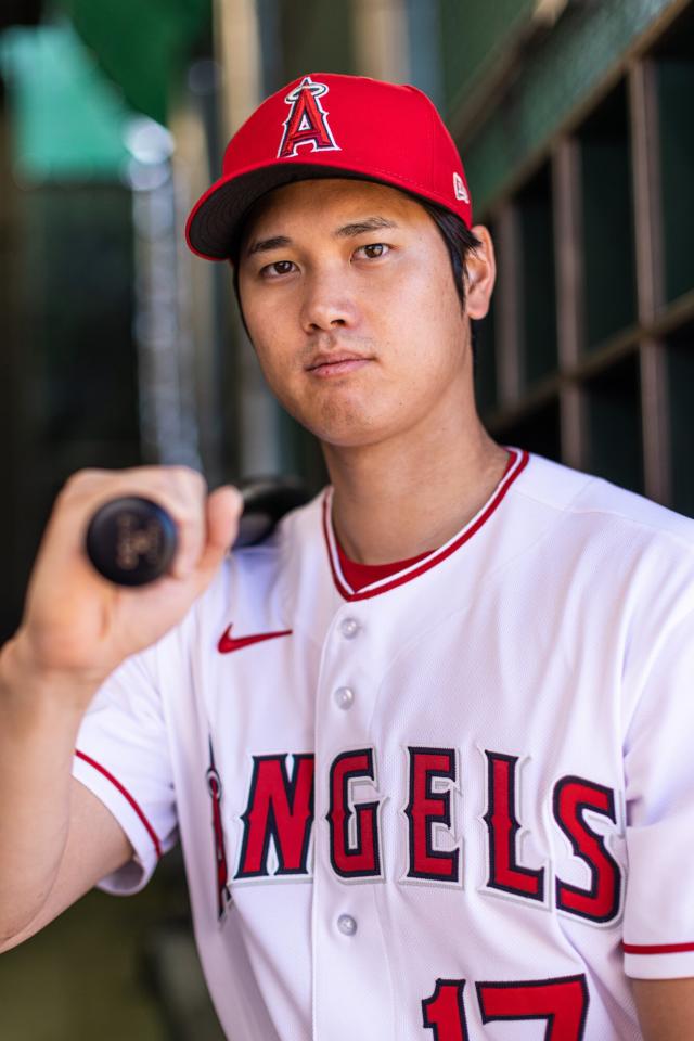 Los Angeles Angels players including Shohei Ohtani pose for the team photo  before the Major League