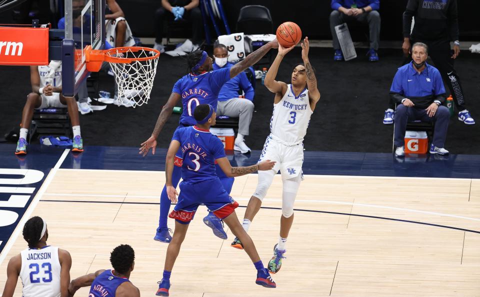 Kentucky's Brandon Boston Jr. shoots against Kansas.