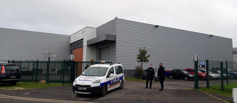 Deux policiers ont été attaqués et blessés mercredi dans une zone industrielle de Herblay dans le Val d'Oise.
