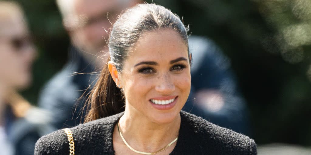 the hague, netherlands   april 16 meghan, duchess of sussex attends the invictus games 2020 the land rover challenge at zuiderpark on april 16, 2022 in the hague, netherlands  photo by samir husseinwireimage