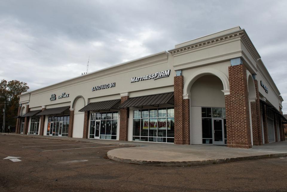 A new shopping plaza that includes Little Caesars, Mattress Firm and Bandwagon has opened in Madison.