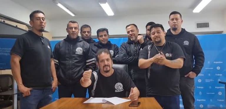 Alejandro Crespo difundió detalles del acuerdo por un video.