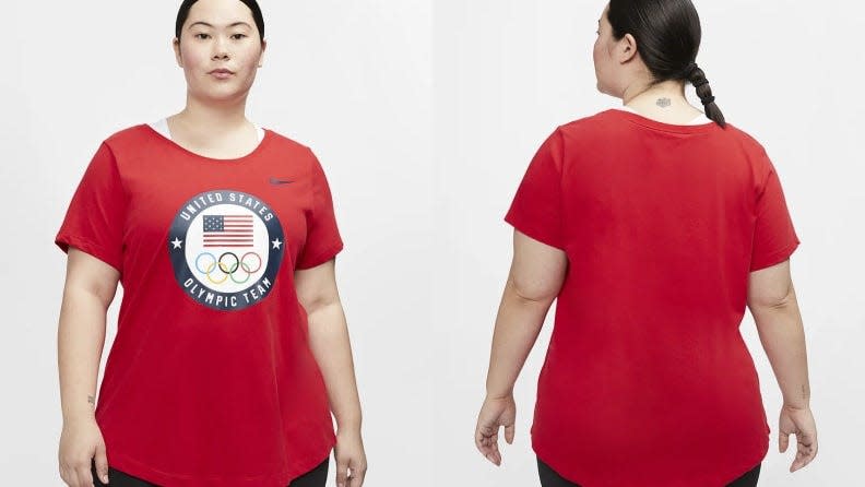Stand out in this patriotic T-shirt from Nike.