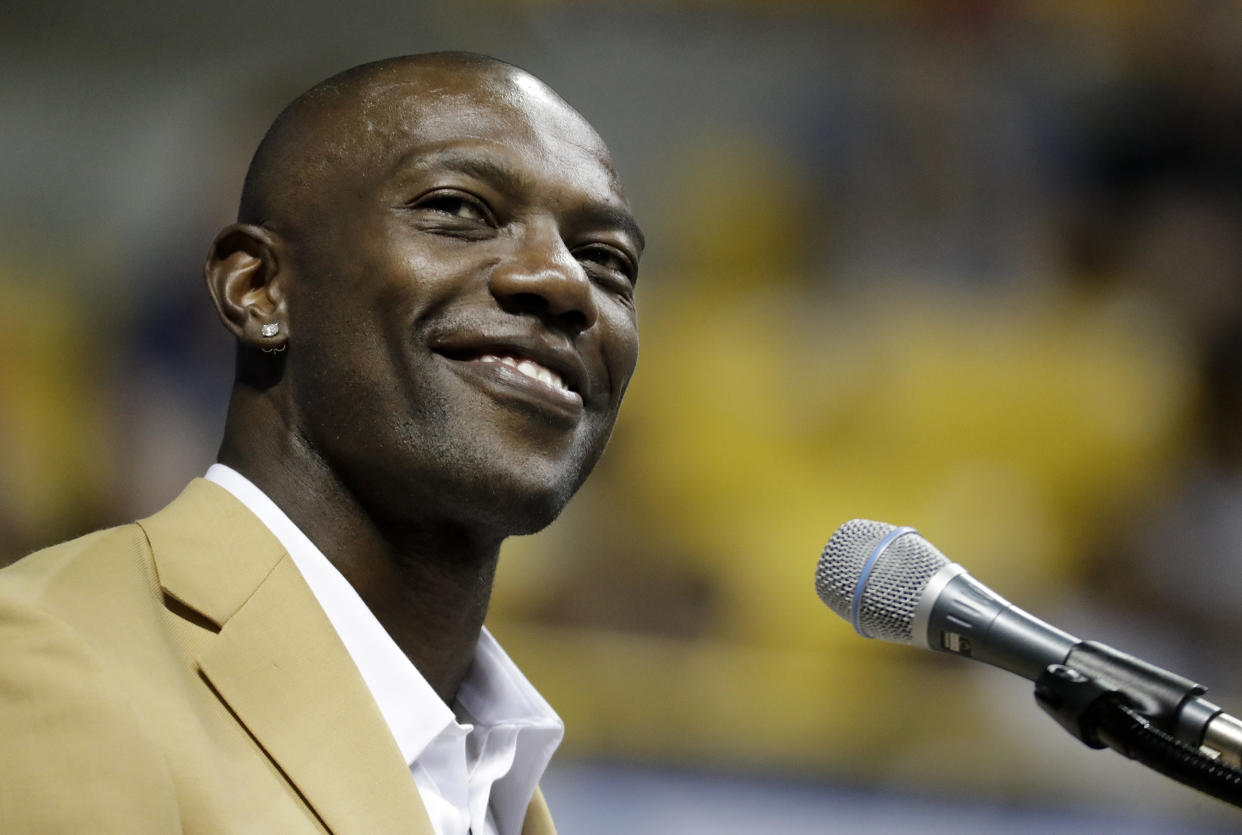 Former wide receiver Terrell Owens said if he were still in the NFL, he would kneel during the anthem. (AP Photo/Mark Humphrey)