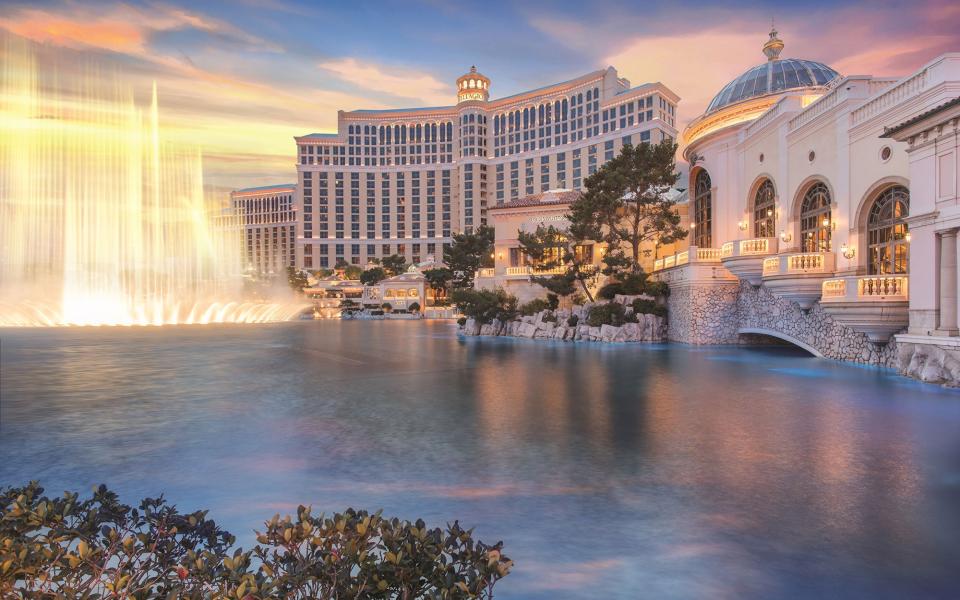 The Bellagio’s dancing fountains are among Las Vegas' most recognisable sights, and is particularly romantic to behold at sunset