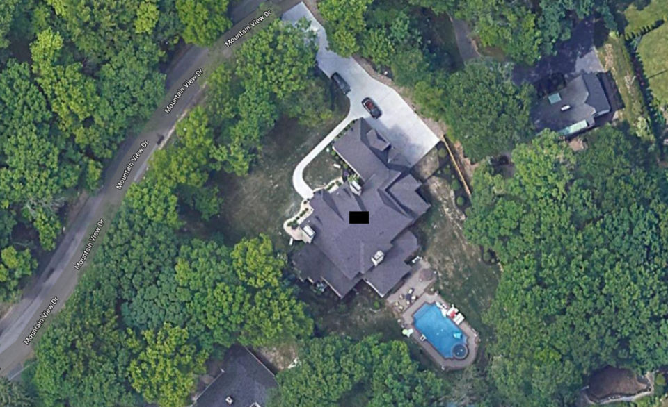 The house where Christopher Belter Jr lived with his mother and stepfather in Lewiston, New York (Google Maps/Io Dodds)