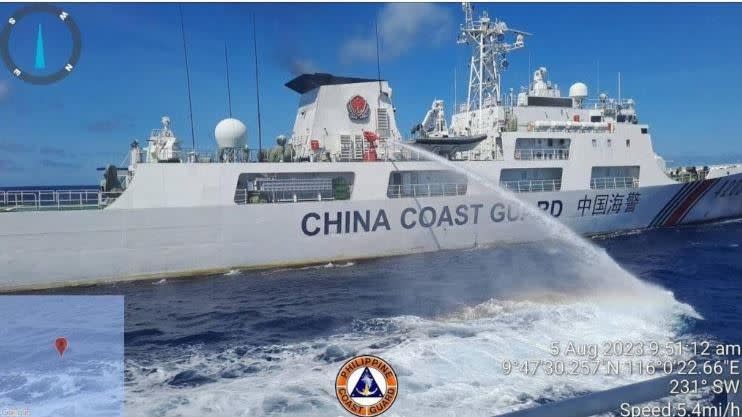 中國海警15日再度到金門水域執法巡查，還進入我方禁止限制水域。（圖／翻攝自facebook.com/coastguardph）