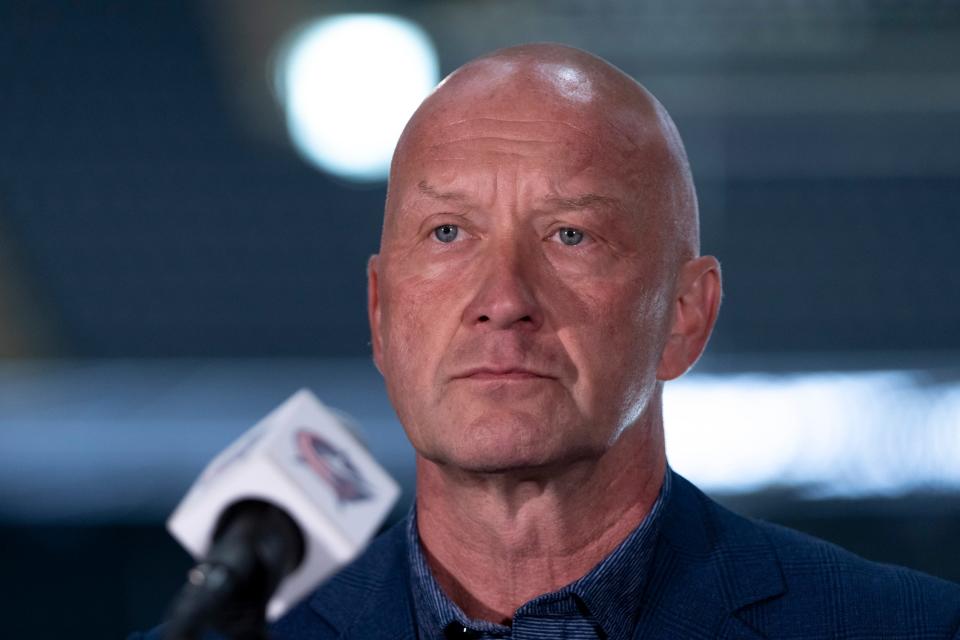 Blue Jackets general manager Jarmo Kekalainen talks about Mike Babcock’s resignation and the hiring of new coach Pascal Vincent on Monday.