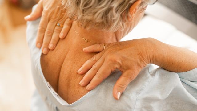 What is the Hump at the Back of Your Neck? - PhysioCore Therapy Clinic  Thornhill