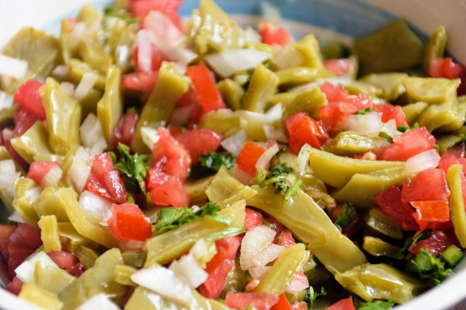 Ensalada-de-nopales