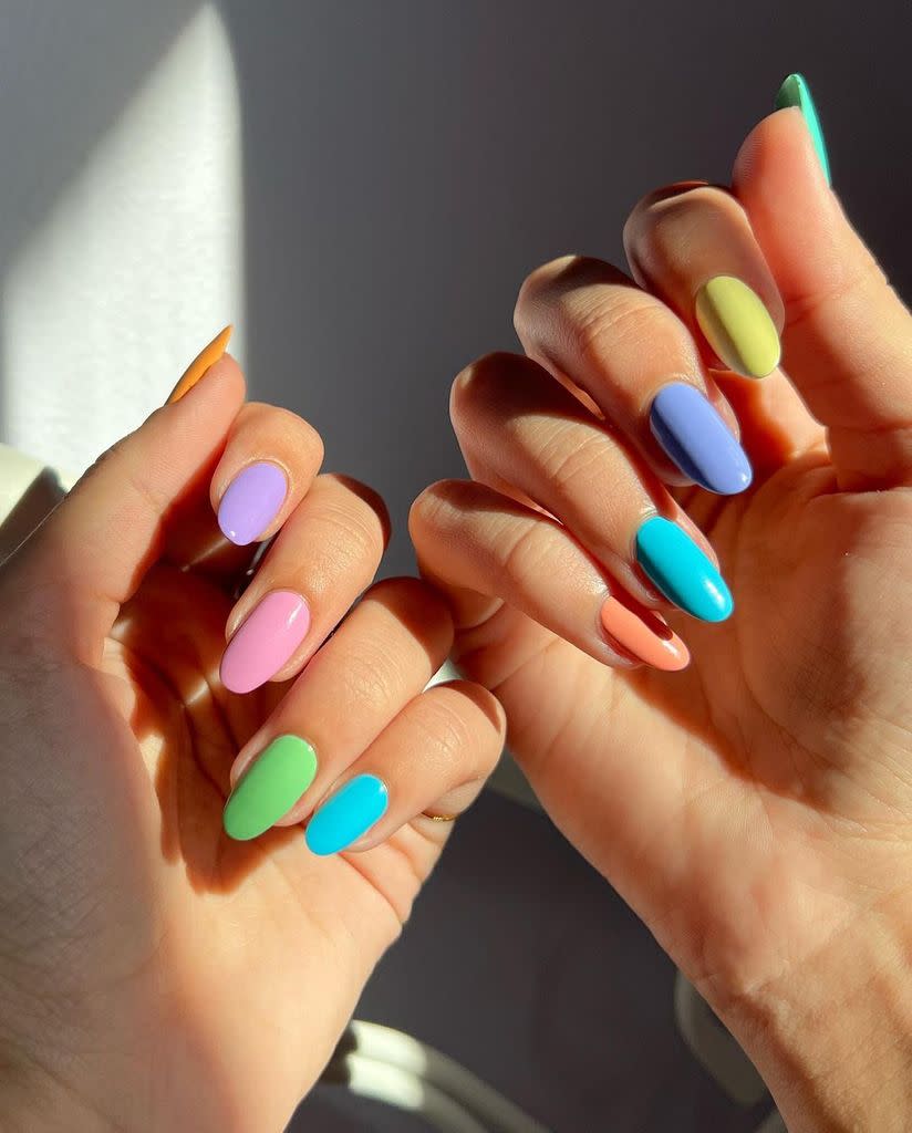 Colores pastel uñas verano 2024