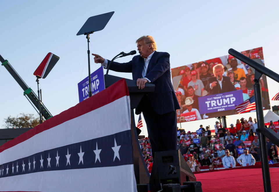 El expresidente de Estados Unidos, Donald Trump habla ante habitantes de Waco, Texas, durante el rally para presentar su candidatura a la presidencia . REUTERS/Leah Millis.