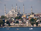 <p>Istanbul gilt als eine der facettenreichsten Städte der Welt. Das liegt daran, dass die türkische Metropole zur Hälfte in Europa und zu anderen Hälfte in Asien liegt. Kulturelle Diversität ist hier garantiert. 2017 reichte es nur für einen Platz 11, in diesem Jahr erfolgt der Sprung unter die besten zehn. </p>