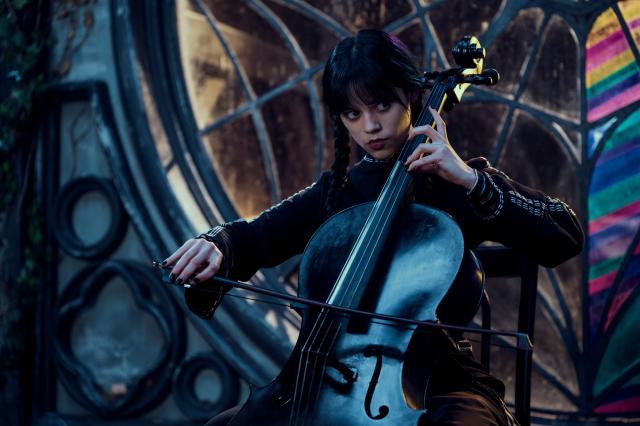 Jenna Ortega & 'Wednesday' Cast Praise “Collaborative” Director Tim Burton