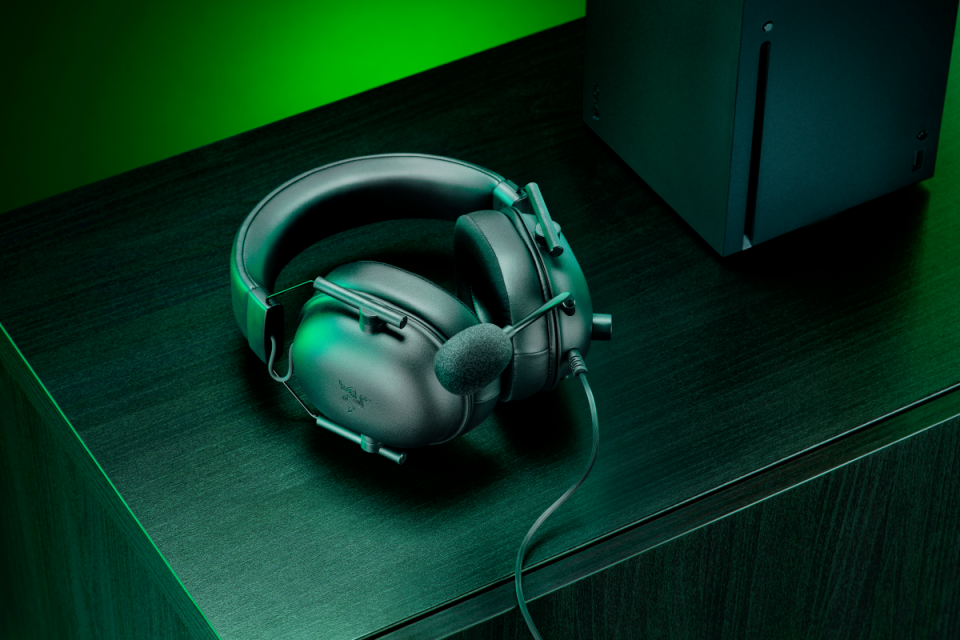 對應多平台使用需求，Razer推出對應PlayStation、Xbox平台的BlackShark V2系列遊戲耳機