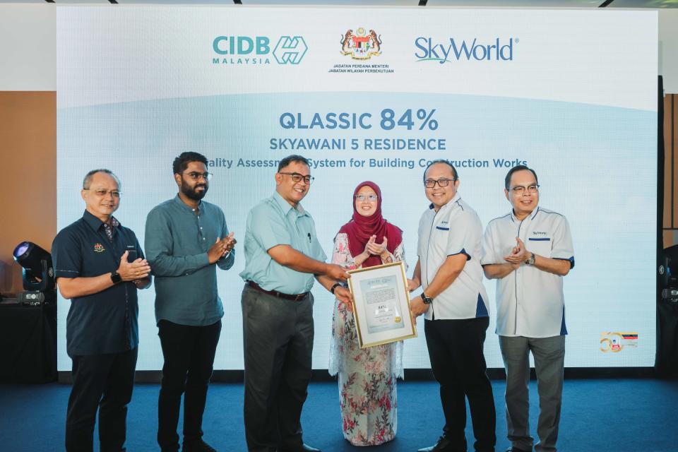 SkyWorld SkyAwani 5 Key Handover Ceremony 2