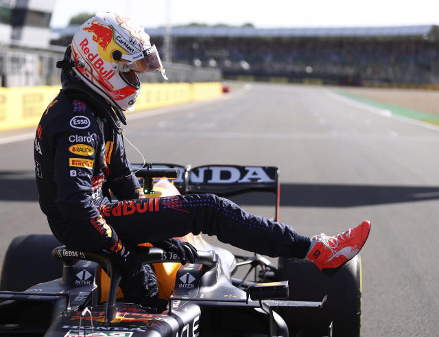 Max Verstappen wins historic sprint race at Silverstone to stretch