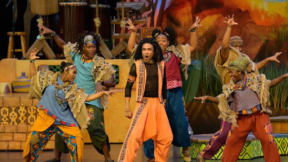 The Tale of the Lion King performers