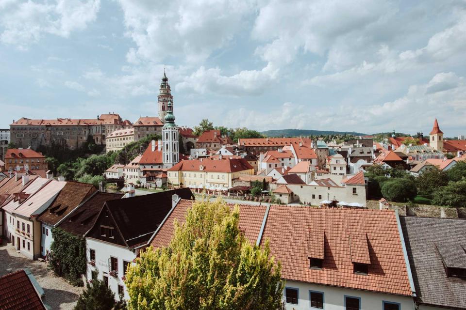 Most of the architecture of Český Krumlov dates from the 14th through 17th centuries; the town's structures are mostly in Gothic, Renaissance, and Baroque styles