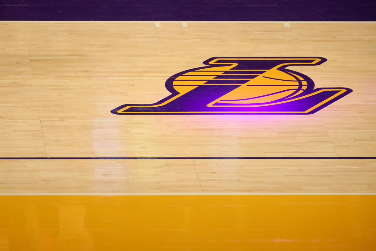 AEG Extends Lease With Lakers At Staples Center