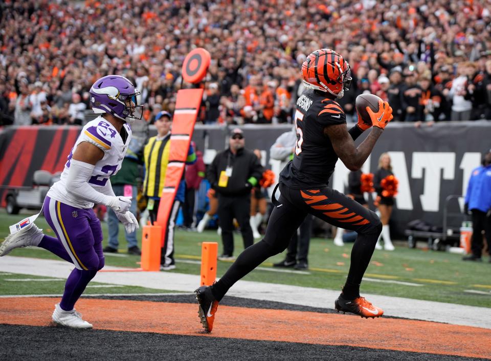 On a play that usually results in a contested catch for Cincinnati Bengals wide receiver Tee Higgins, Jake Browning hit him in stride for a touchdown.