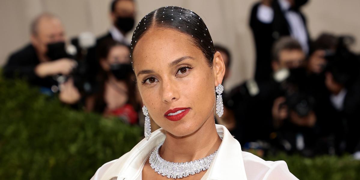 Alicia Keys Blasts Social Media for Affecting Body Image: ‘You Get ...