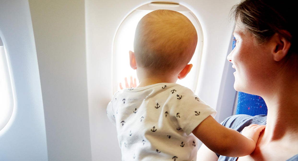 Leider reagieren nicht alle Menschen mit Verständnis, wenn kleine Kinder im Flugzeug weinen. (Bild: Getty Images)