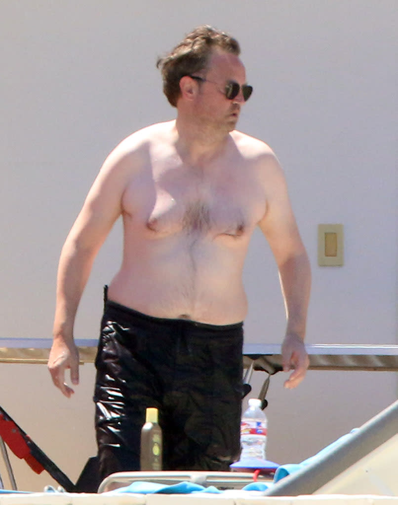 EXCLUSIVE: **PREMIUM EXCLUSIVE RATES APPLY** Matthew Perry soaks up the sun during a vacation with friends in Mexico.