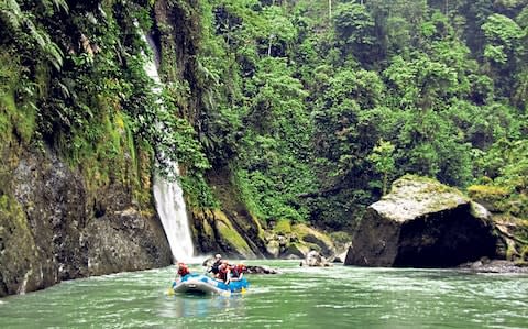 Rafting the Pacuare river in Costa Rica