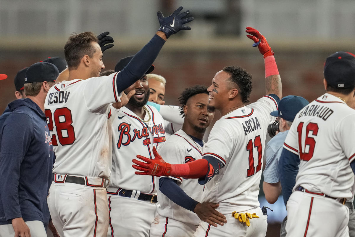 Orlando Arcia, Braves walk off with 7-6 win over Padres - The San