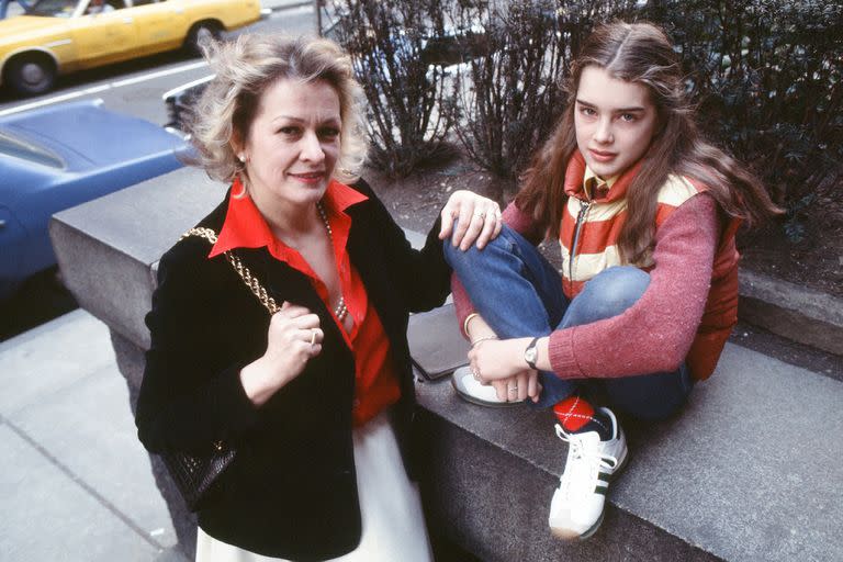 Brooke Shields reveló que su madre la maltrataba desde pequeña