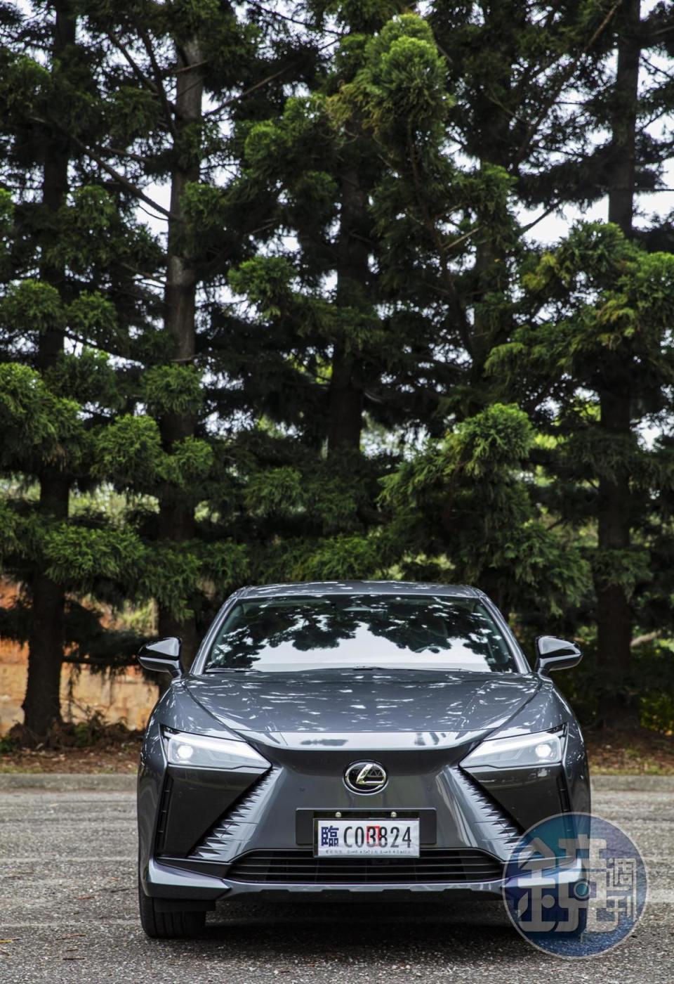 LEXUS RZ450e