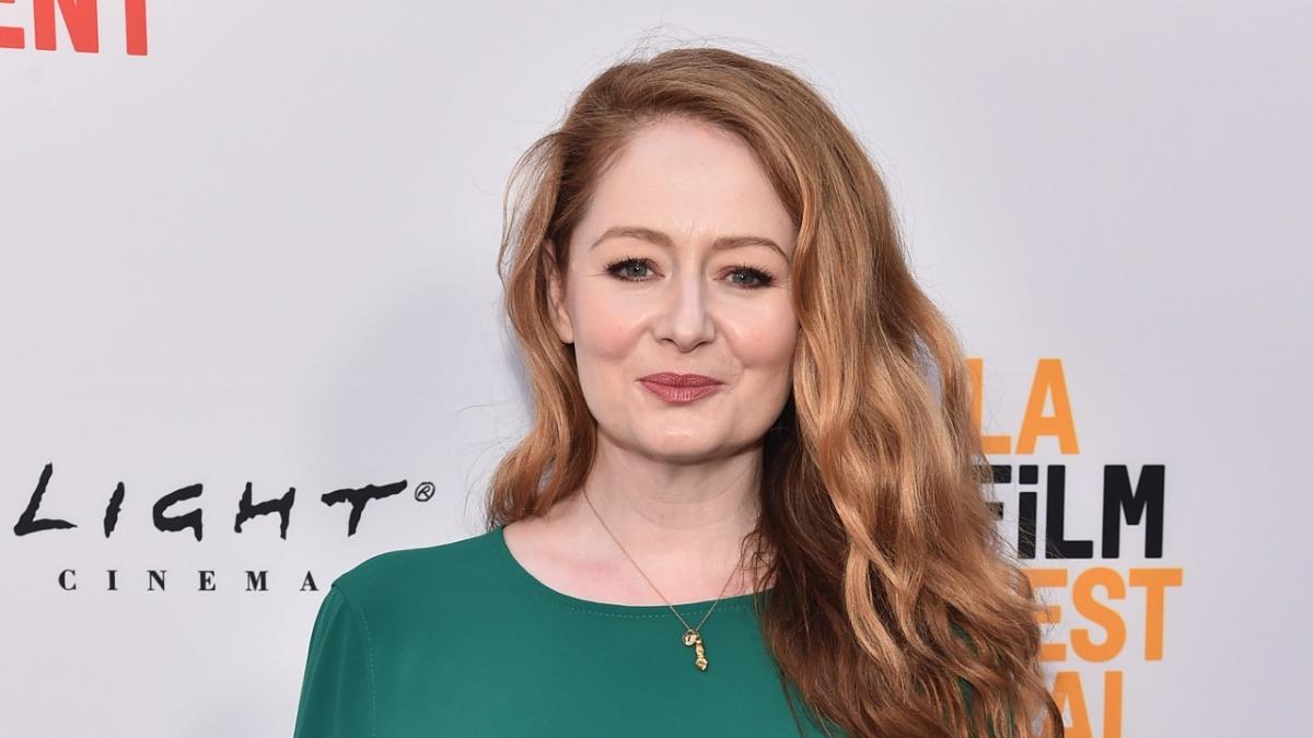 Miranda Otto Joins Netflixs Sabrina Series As Aunt Zelda 