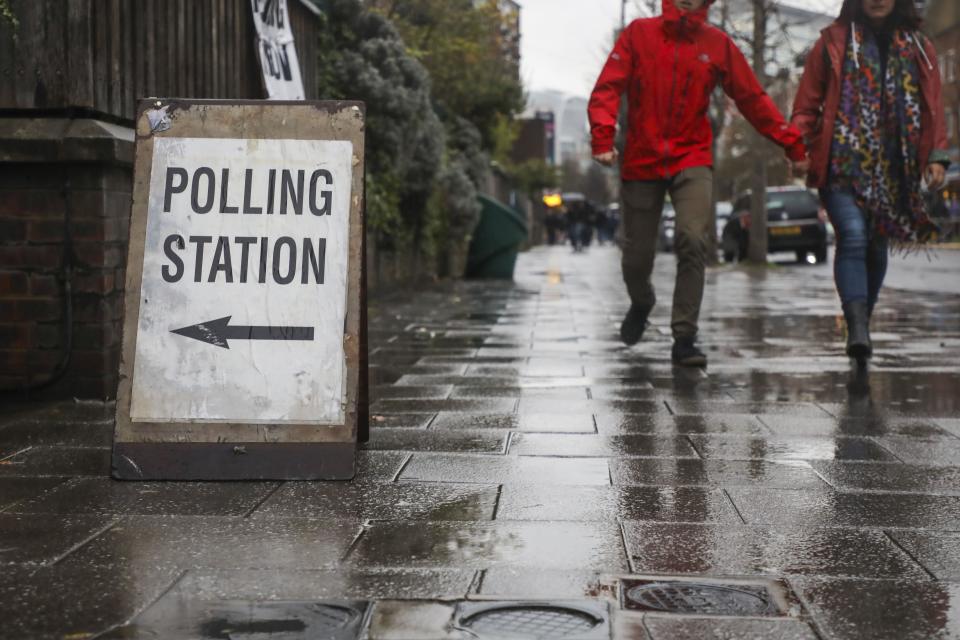 People come to vote in UK General Election to a polling station in London, United Kingdom on December 12, 2019. (Photo by Beata Zawrzel/NurPhoto)