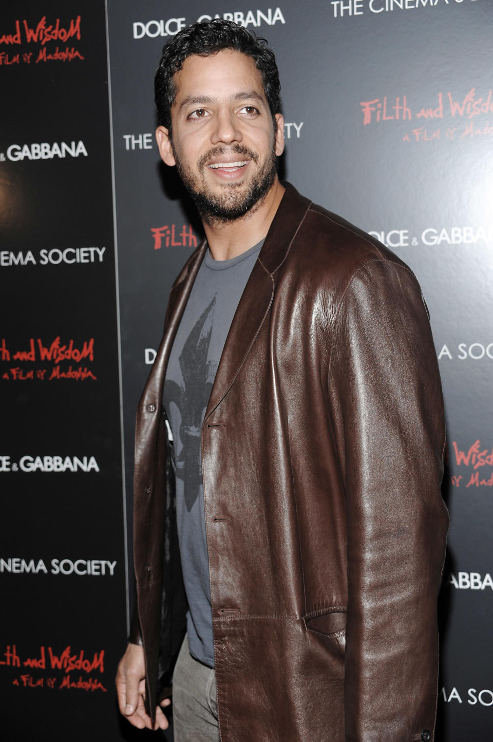 FILE - This Oct. 13, 2008 file photo shows David Blaine attending a Cinema Society and Dolce Gabbana hosted special screening of "Filth and Wisdom" in New York. Blaine is returning to New York City Oct. 5-8, 2012 for a three day, three night stunt called “Electrified: One Million Volts Always On.” The stunt will be open to the public where they can type messages to Blaine, control the electricity around him and basically help keep the magician alert. It will also be streamed on YouTube thanks to computing company Intel, with viewing stations in London, Beijing, Tokyo and Sydney. (AP Photo/Evan Agostini, file)