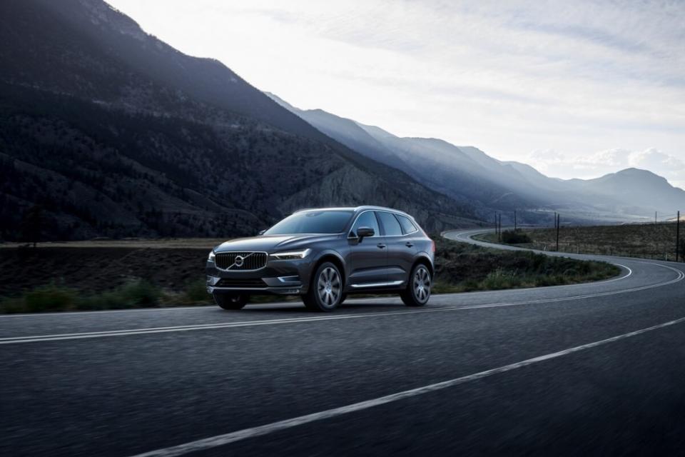 volvo-xc60-b4-aac