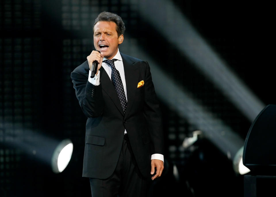 LAS VEGAS - SEPTEMBER 15:  Singer Luis Miguel performs during the first of four sold-out shows at The Colosseum at Caesars Palace September 15, 2010 in Las Vegas, Nevada. Miguel released a self-titled studio album on September 14.  (Photo by Ethan Miller/Getty Images)