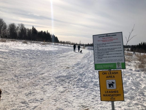 Upton Farmlands has a popular off-leash area for dogs.