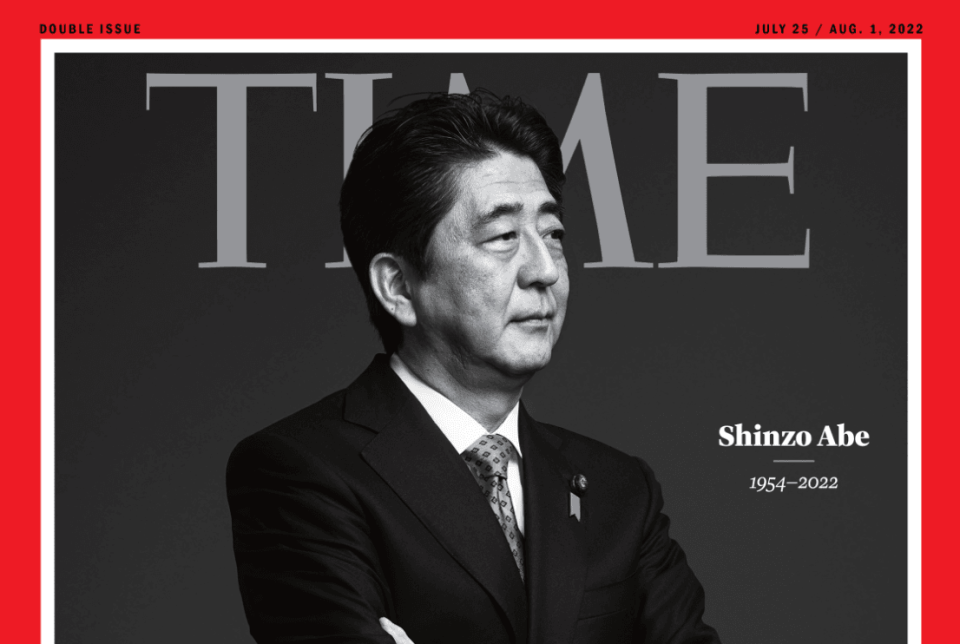 遇刺身亡的日本前首相安倍晉三登上《時代》雜誌封面。（翻攝自TIME推特）