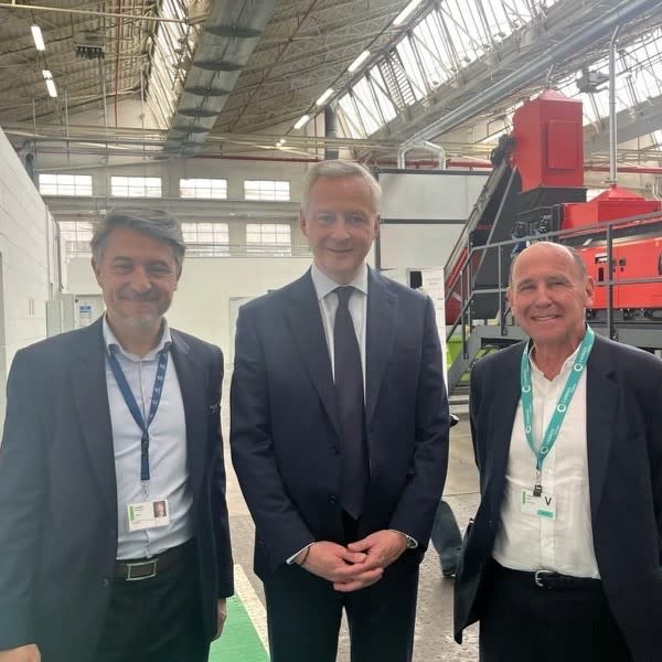 (center) M. Bruno Le Maire, Minister of Economy, Finance and Industrial and Digital Sovereignty; (left) Emmanuel Ladent, CEO of CARBIOS; (right) Philippe Pouletty, Founder of CARBIOS and Chairman of the Board