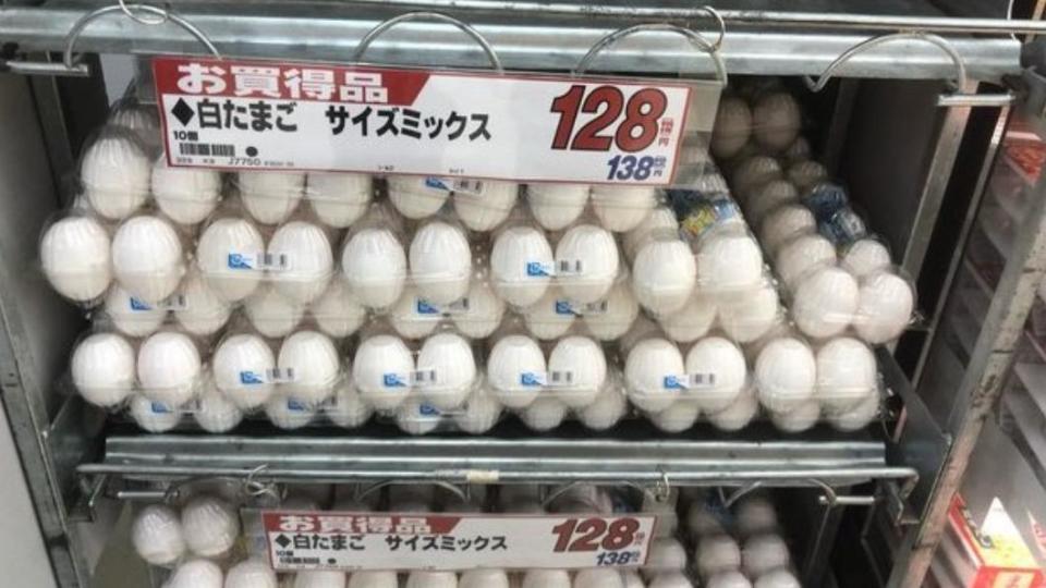 批踢踢鄉民表示蛋價貴就算了，台灣薪資甚至沒有日本高。（圖／翻攝自批踢踢）