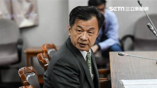 沈富雄將陳明通跟邱太三連起來想，認為「有一點鴿派抬頭的味道。」