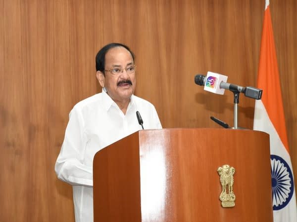 Vice President Venkaiah Naidu addressing the students. (Photo/Twitter/Naidu)