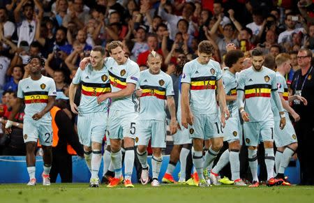 Football Soccer - Hungary v Belgium - EURO 2016 - Round of 16 - Stadium de Toulouse, Toulouse, France - 26/6/16 Belgium players celebrate after Eden Hazard scores their third goal REUTERS/Charles Platiau Livepic