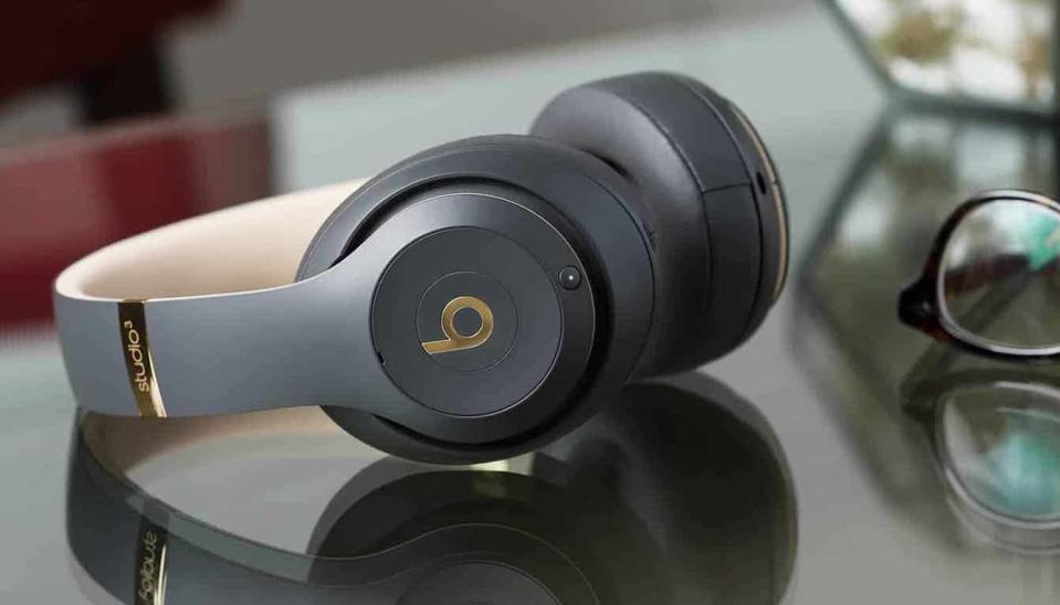 best cheap noise cancelling headphones: Beats Studio3 Wireless