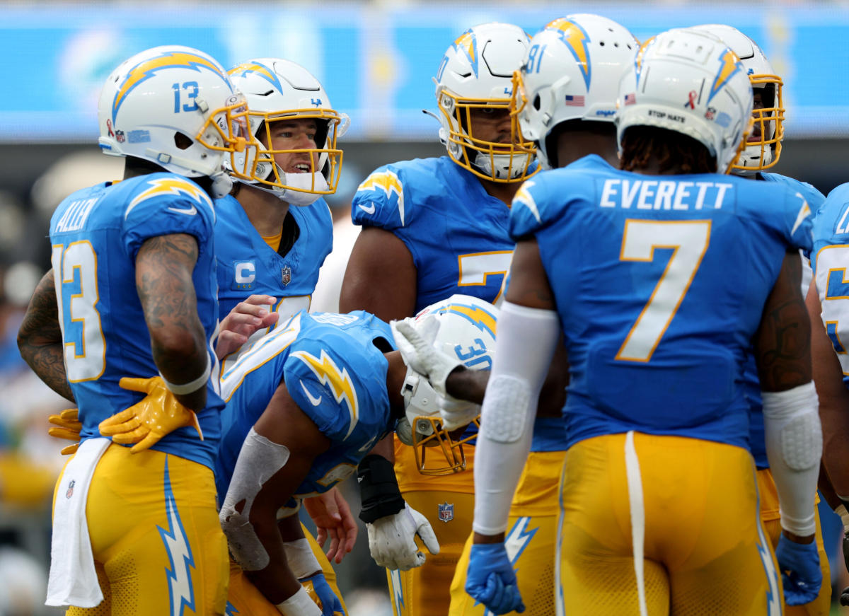 Los Angeles Chargers drop refreshed bolt uniforms