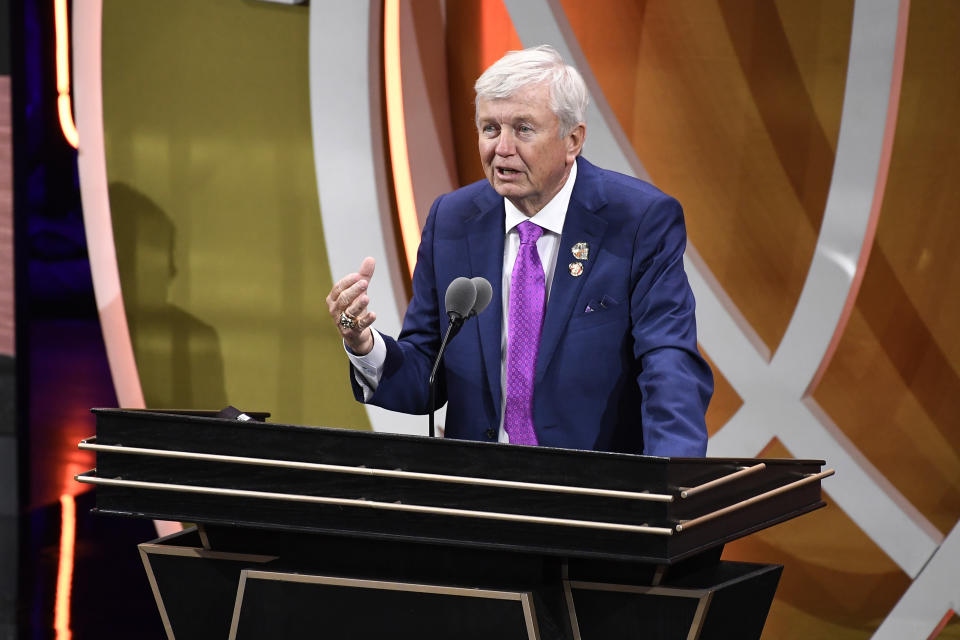 Gary Blair speaks during his enshrinement at the Basketball Hall of Fame, Saturday, Aug. 12, 2023, in Springfield, Mass. (AP Photo/Jessica Hill)