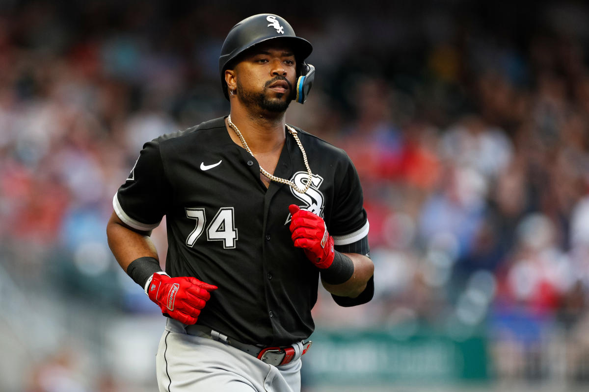 Eloy Jiménez strikes out after leaving batter's box – NBC Sports Chicago